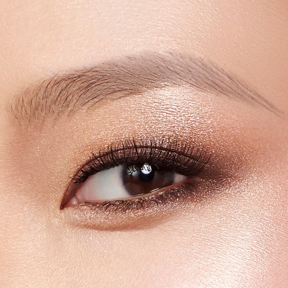 New TOO FACED Born This Way The Natural Nudes Eyeshadow palette - Picture 2 of 11